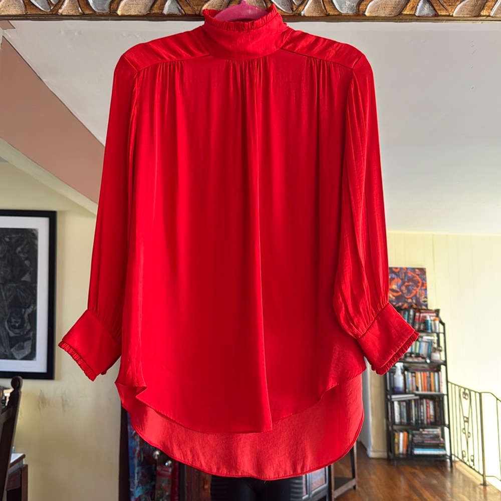 Zara silk top xs, pearls sleeves buttons